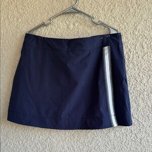 Vineyard Vines Navy Skirt with White Stripe Golf